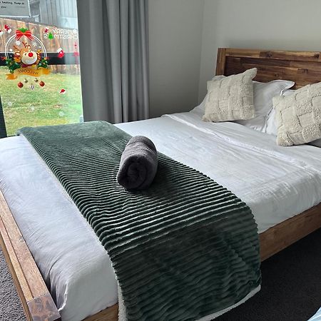 Hanleys Private Room Near Airport Frankton Buitenkant foto